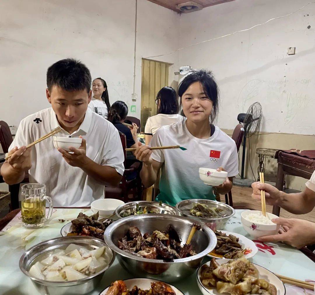 src, 会历史上第, 家人端出她