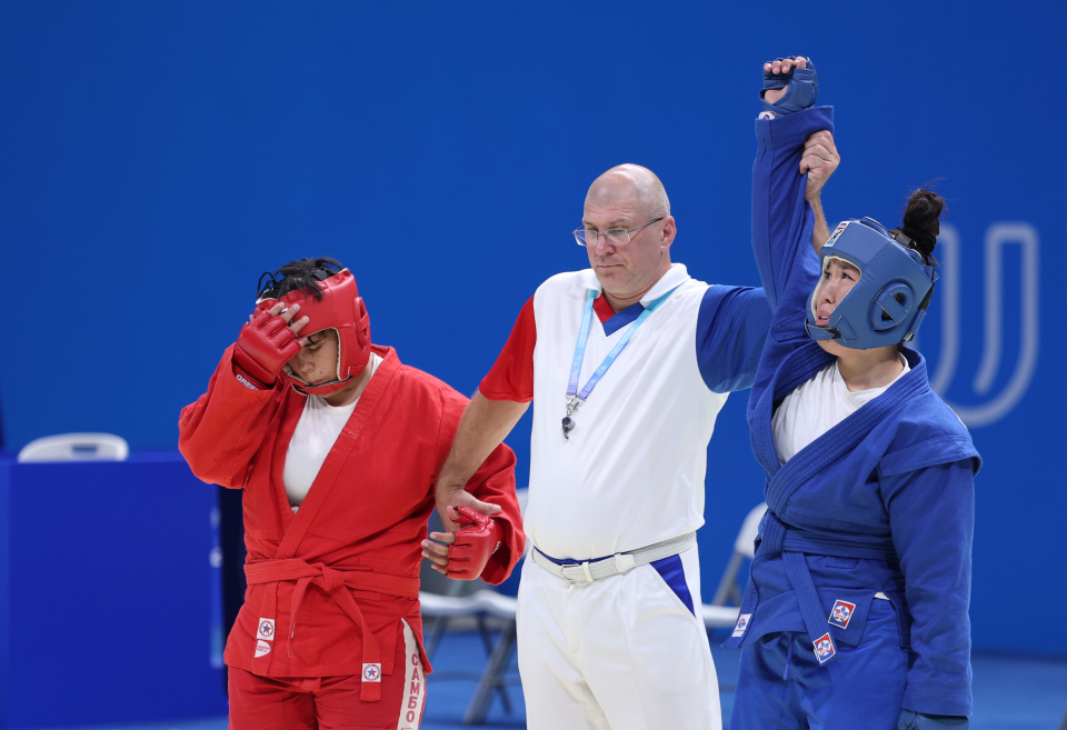 新华社记者 新华社记者